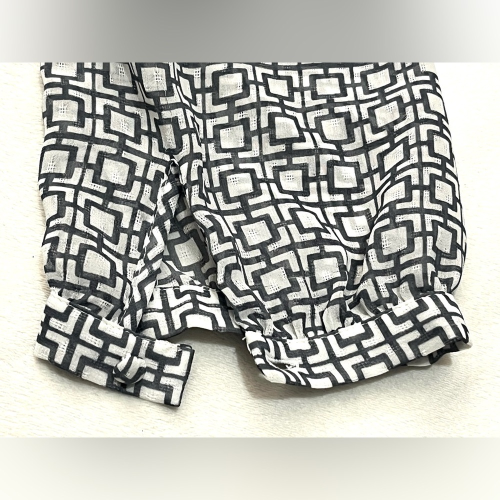 Banana Republic Women’s Sheer Gray and White Geometric 3/4 Sleeve Shirt Blouse - Picture 13 of 16